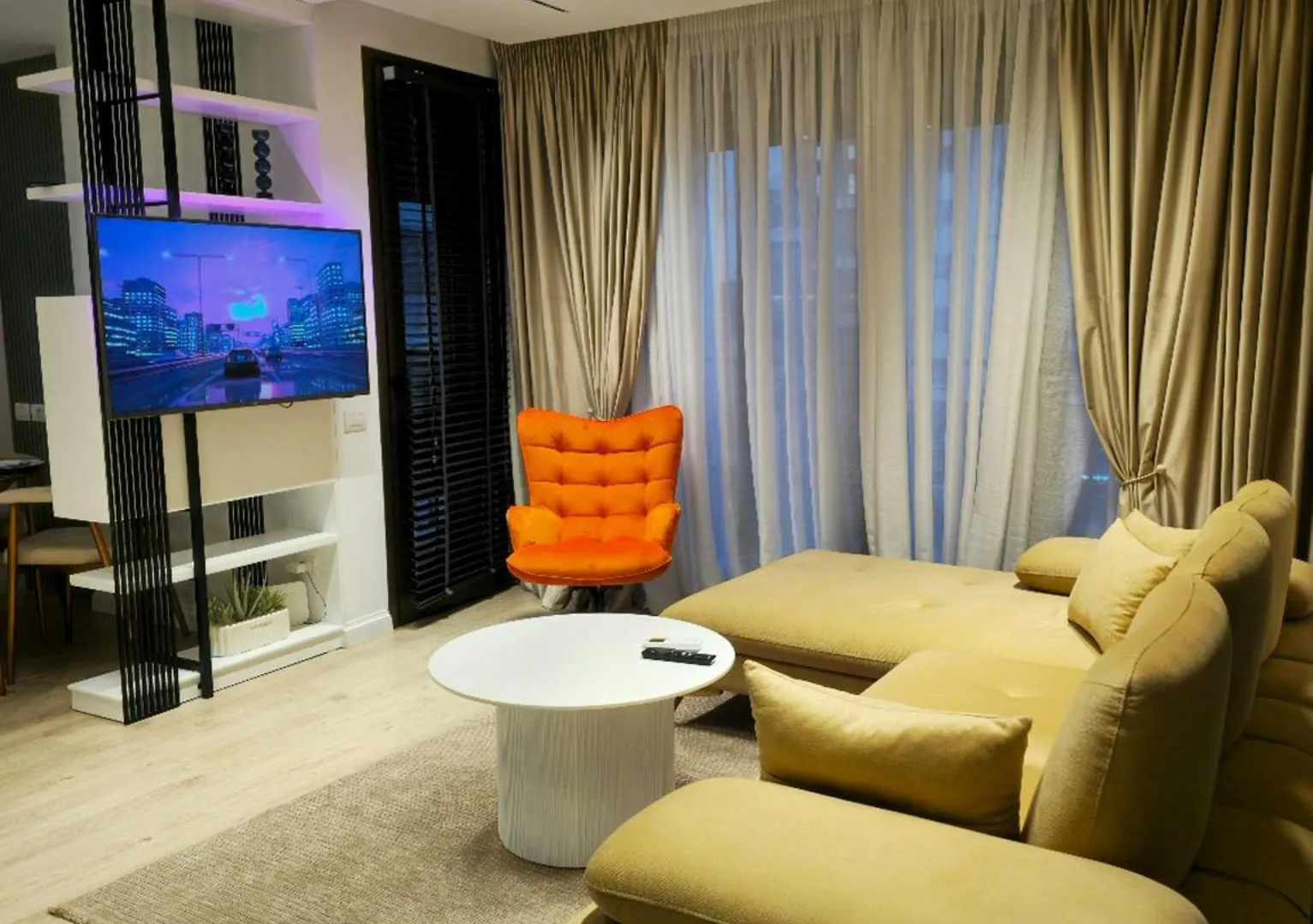 Center Apartment Easy_Luxury Tirana 0*,  Albania